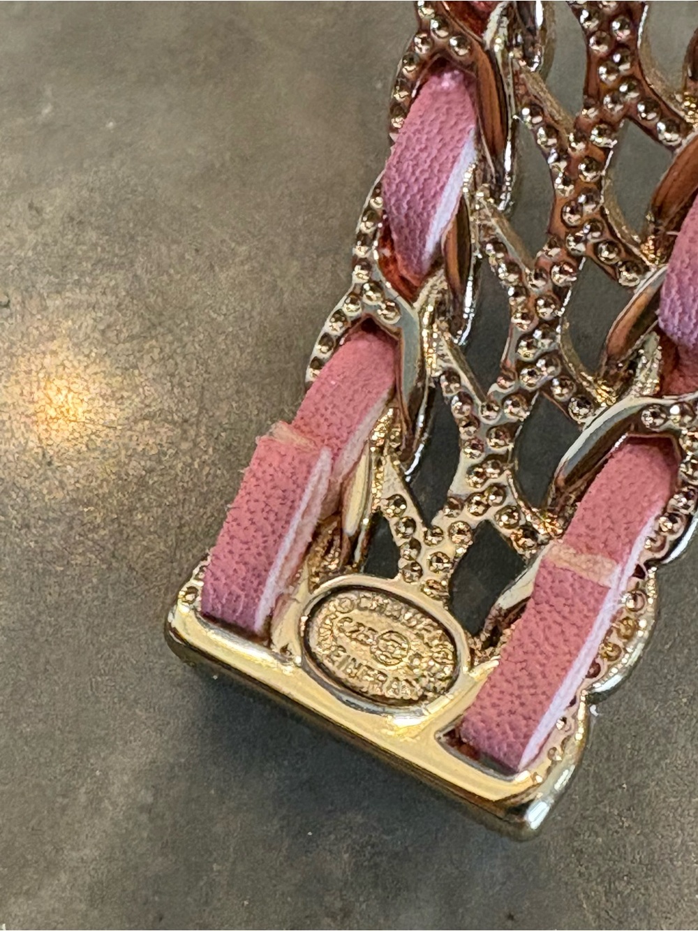 CHANEL Pink Leather Gold Crystal Double-C Chain Cuff Bracelet Nice ! - Picture 7 of 8